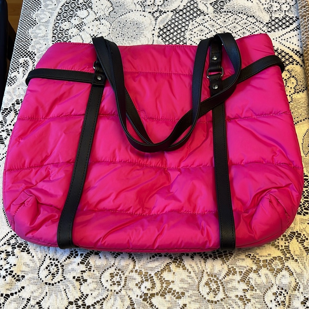 AVON  Barbie Pink FASHION NYLON QUILTED TOTEBAG PINK -  unused